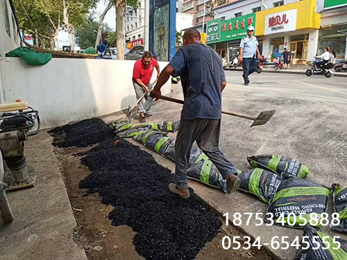 �r�������